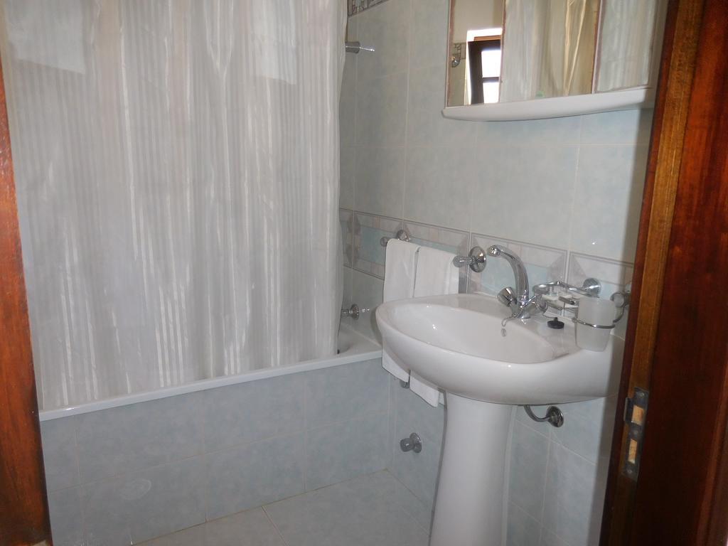 أوديسيكس Guesthouse Luar المظهر الخارجي الصورة