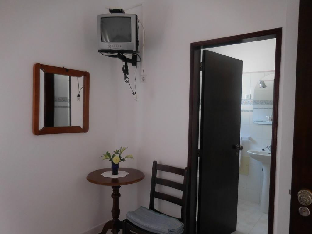 أوديسيكس Guesthouse Luar المظهر الخارجي الصورة