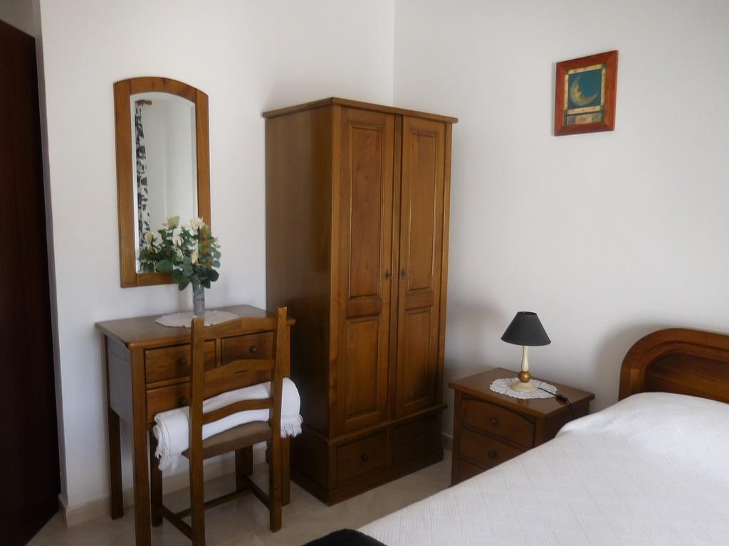 أوديسيكس Guesthouse Luar المظهر الخارجي الصورة